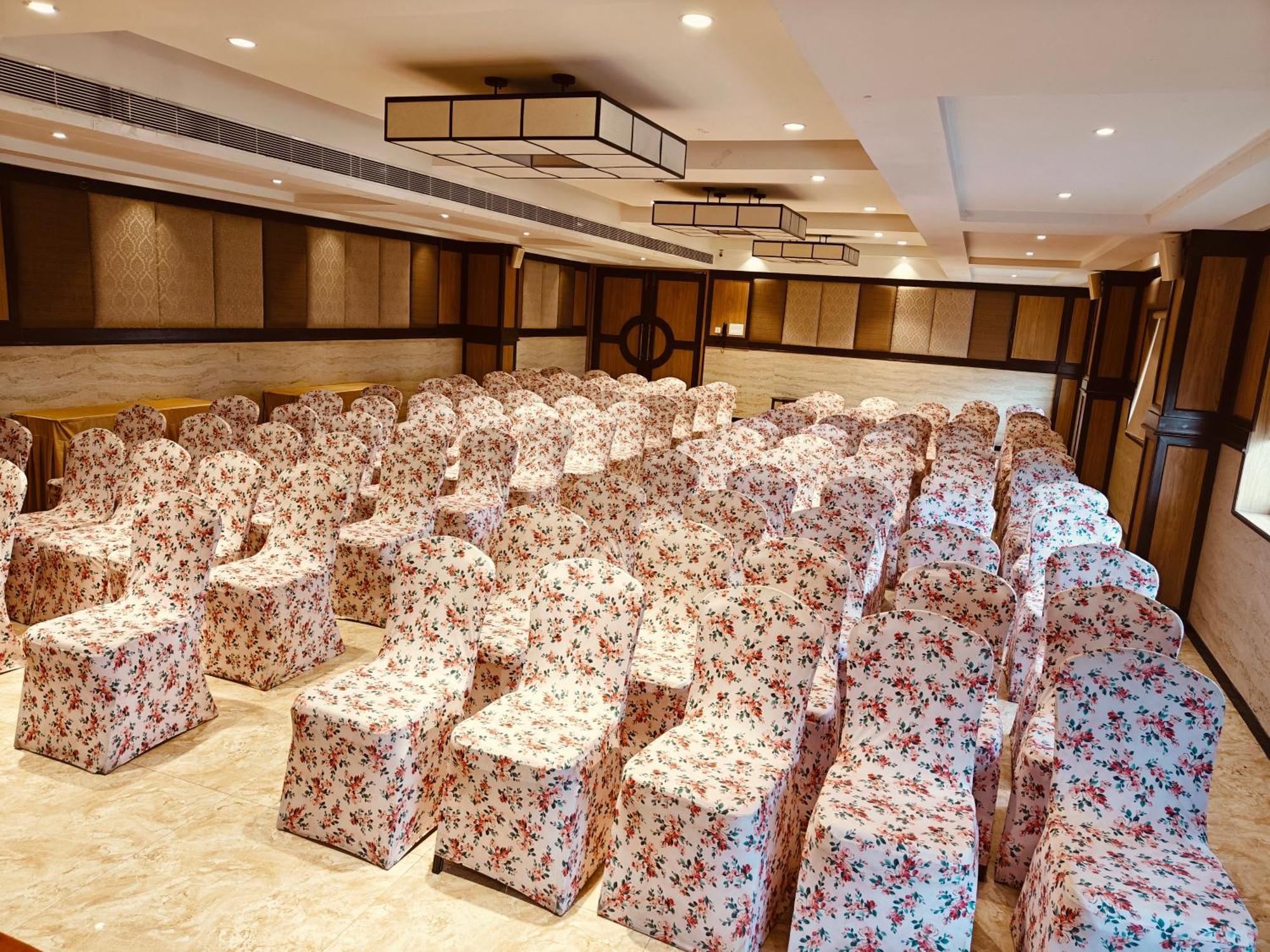 Mm Legacy - A Bergamont Hotel, Kanchipuram Ngoại thất bức ảnh